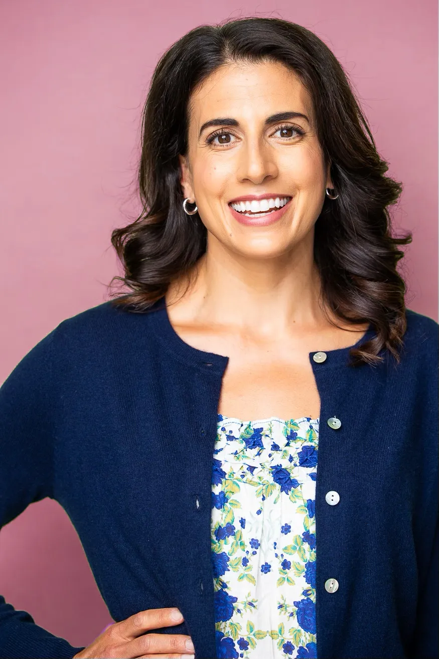 Kristin Shields Headshot